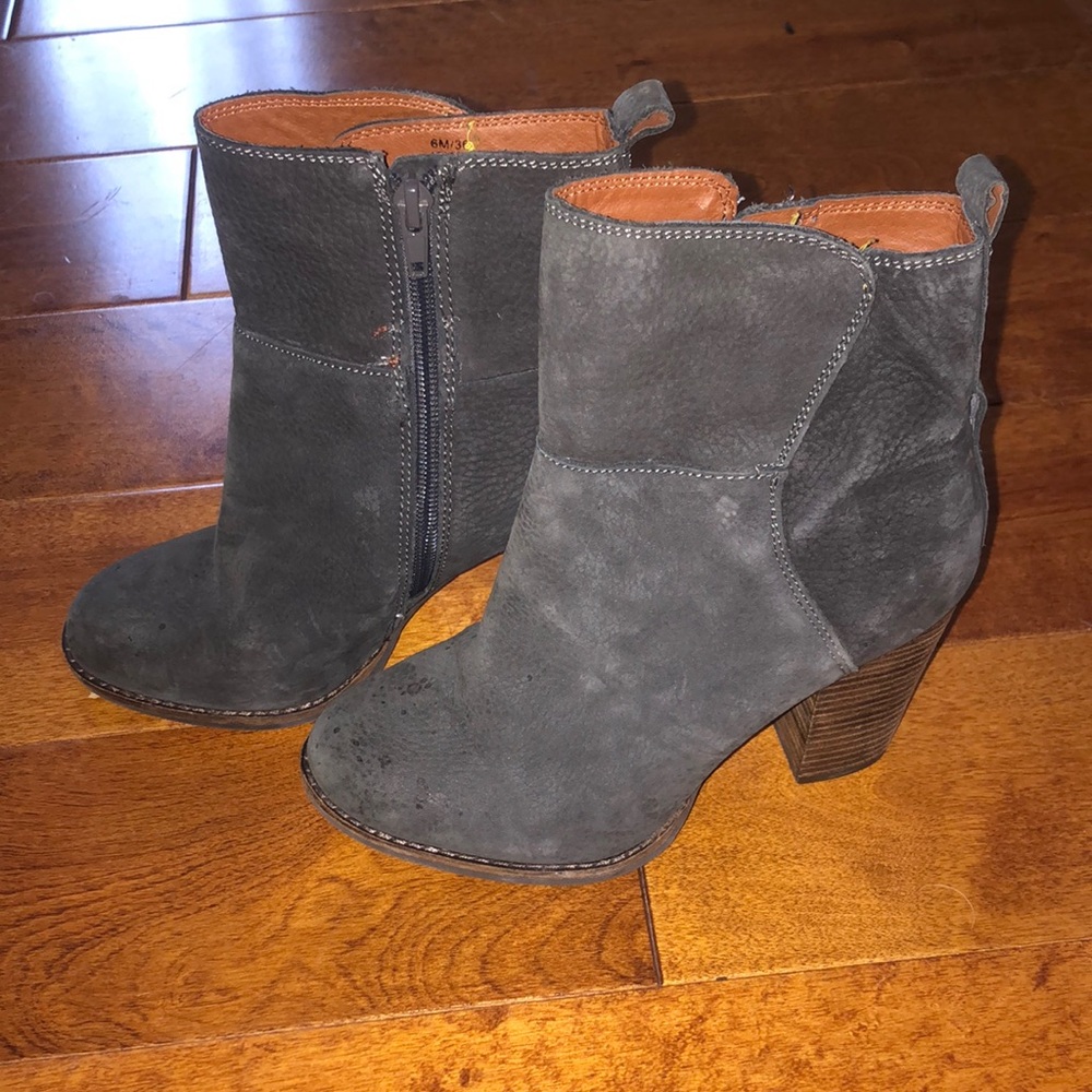 3/$45 lucky brand boots